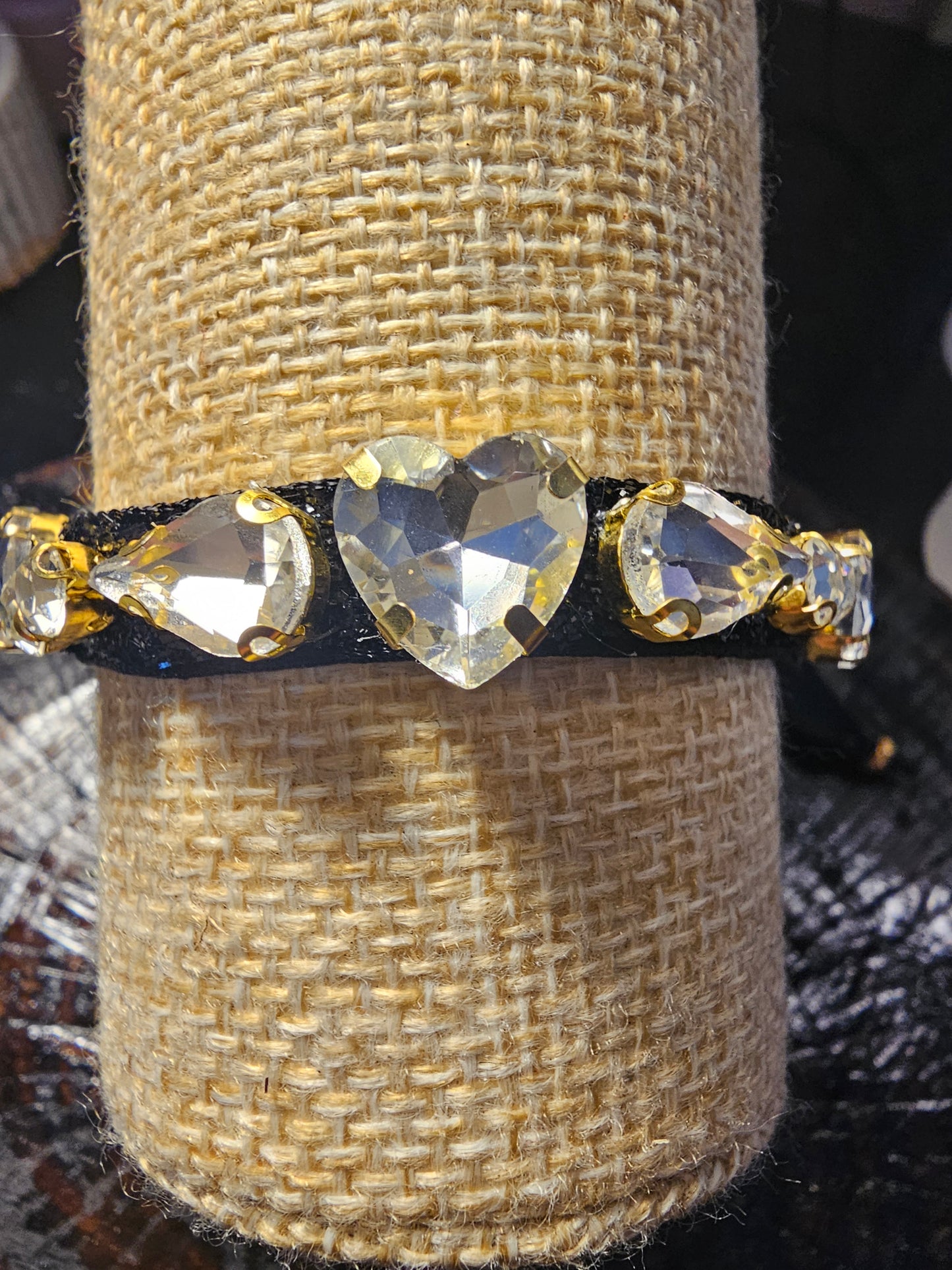 Brazalete Cinta en Piedras Doradas